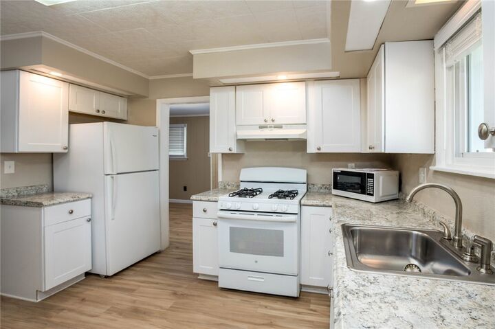 Property Photo:  308 Monongahela Ave  PA 15037 