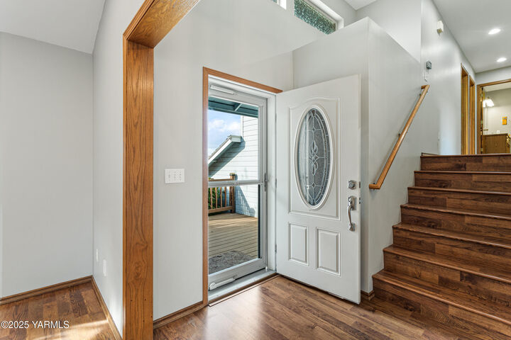 Property Photo:  303 N 57th St  WA 98901