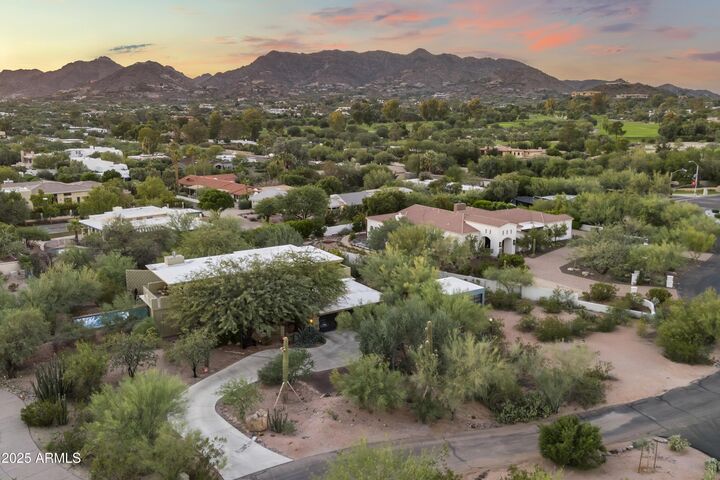 Property Photo:  6306 N Camelback Manor Drive  AZ 85253 