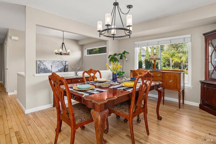 Property Photo:  215 San Ramon Way  CA 94945 