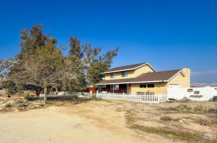 Property Photo:  7452 Isaac Road  CA 93268 