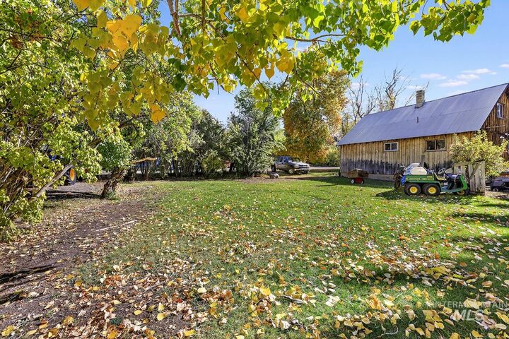 Property Photo:  116 S 5th St  ID 83313