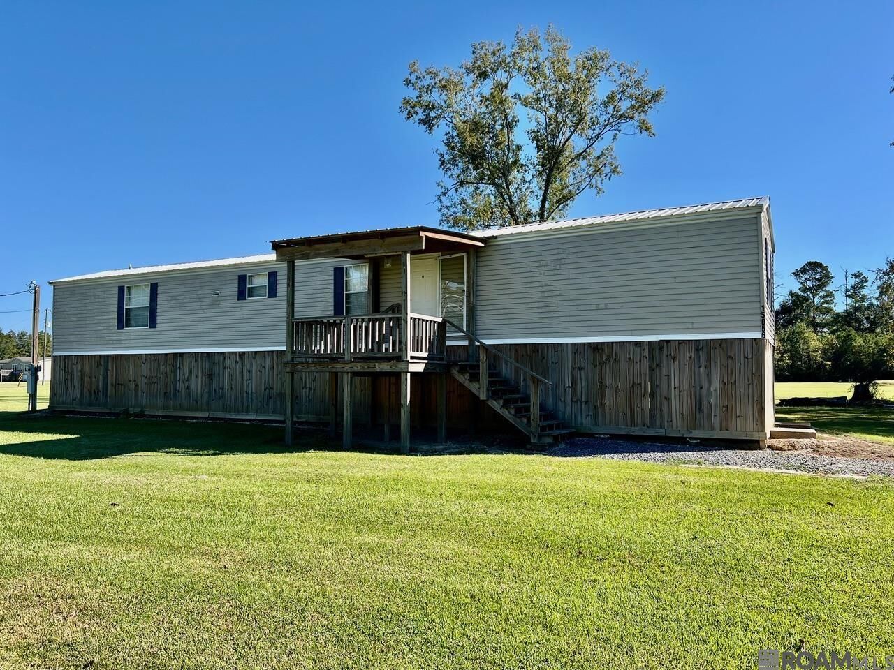 Property Photo:  15056 Tom Williams Rd  LA 70737 