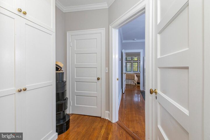Property Photo:  98 Nassau Street 3  NJ 08542 