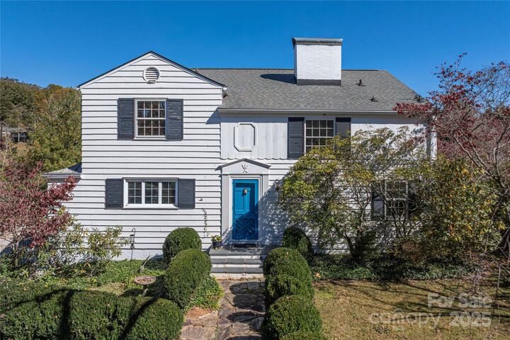 Property Photo:  2 Westwood Road  NC 28804