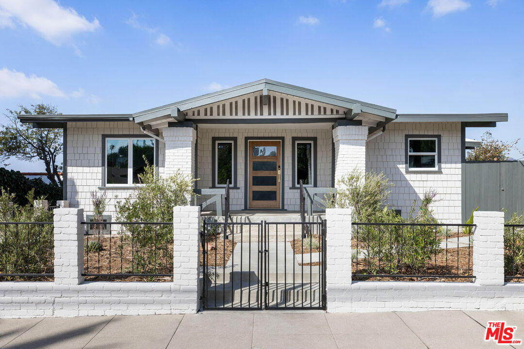 Property Photo: 957 Manzanita St CA 90029