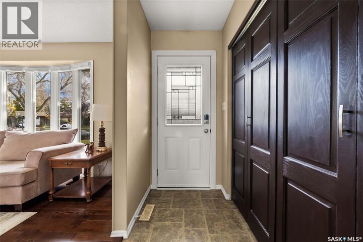 Property Photo: 14 Pearson Place SK S4S 5W2