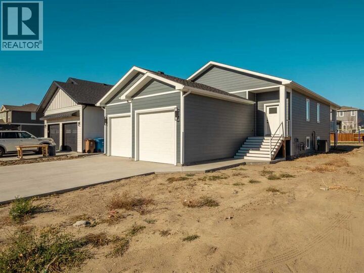 Property Photo:  5 Sage Brush Court  AB T1G 0E7 