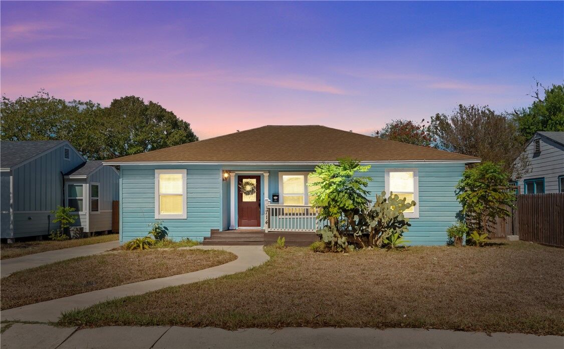 Property Photo:  714 Indiana Avenue  TX 78404 