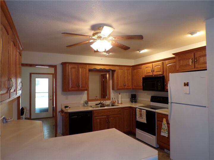 Property Photo: 14 Seth Dunscomb Drive IL 61951