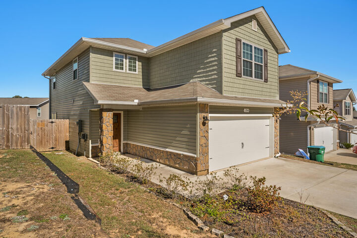 Property Photo:  194 Wainwright Drive  FL 32539 