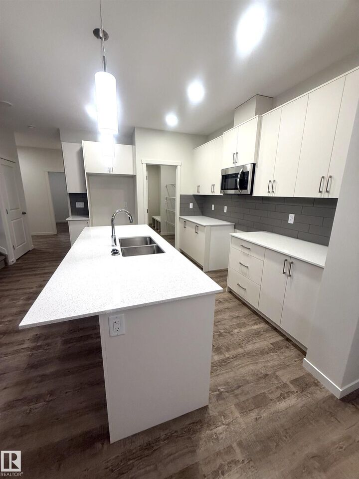 Property Photo:  3968 Wren Loop NW  AB T5S 0S9 