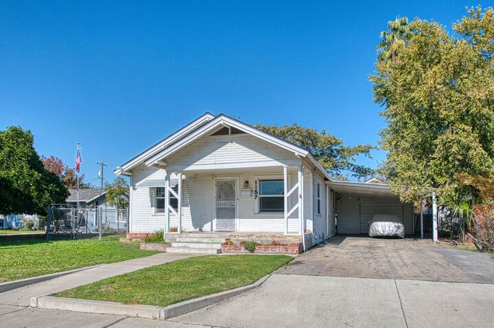 Property Photo:  1157 Sierra Street  CA 93631 