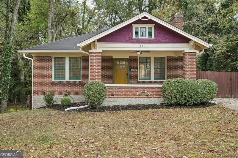 Property Photo: 829 Rose Circle SW GA 30310