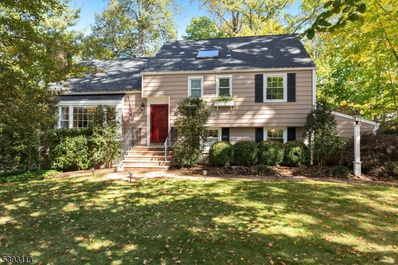 Property Photo:  11 Turtle Rd  NJ 07960 