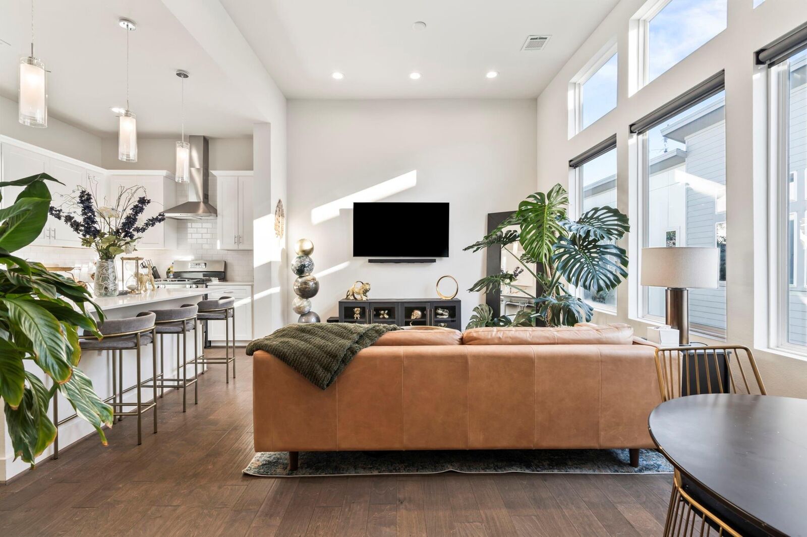 Property Photo:  2210 Lou Ellen Lane  TX 77018 