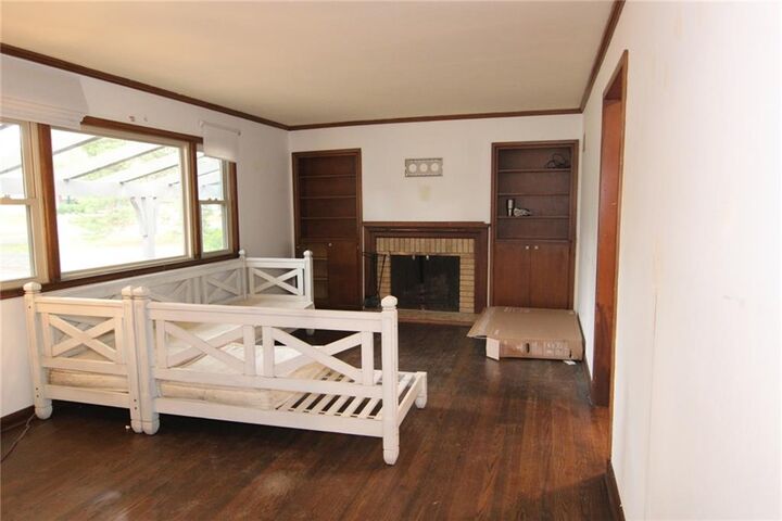 Property Photo: 1204 E 108th Street MO 64131