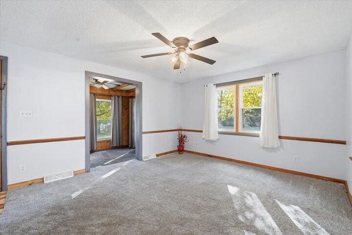 Property Photo: 410 1st Ave NW IA 50662