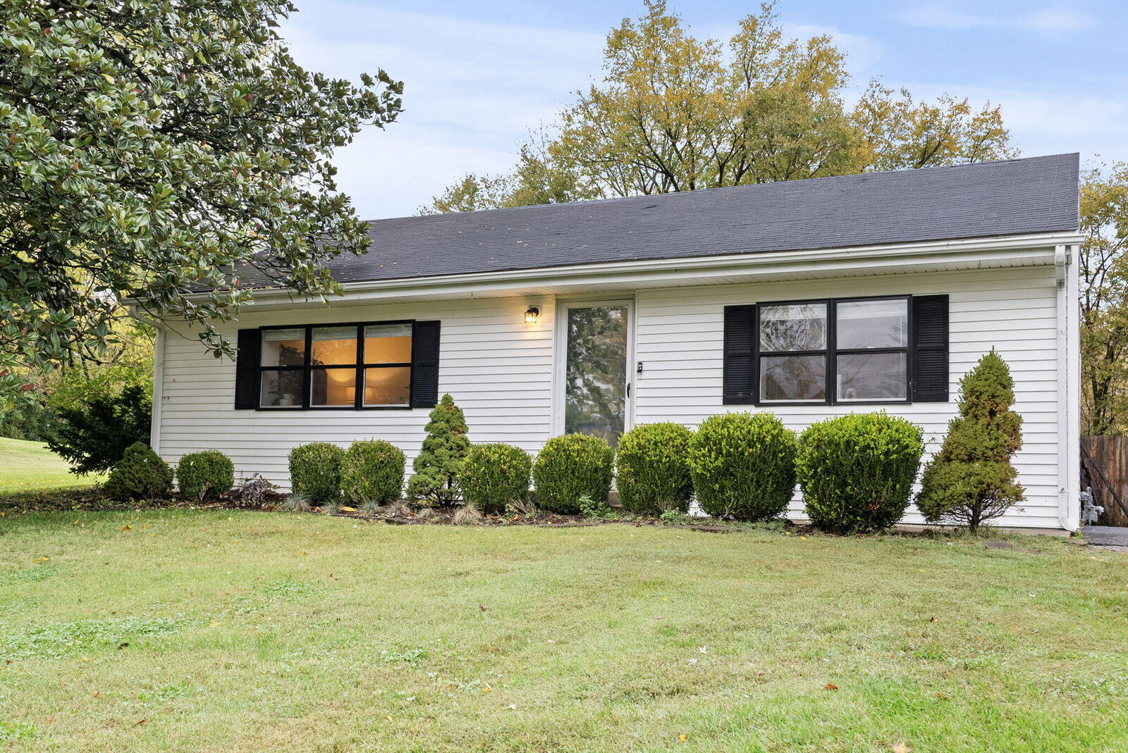 Property Photo:  807 E Main Street  KY 40422