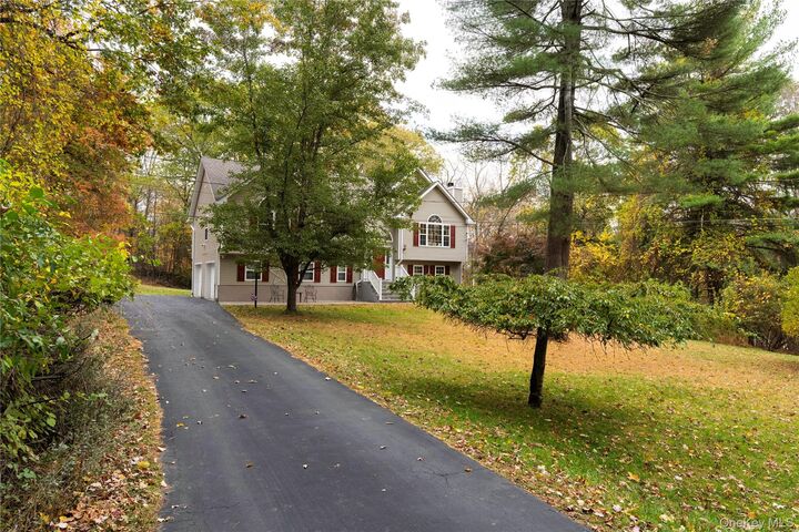 Property Photo:  36 Troxell Trail  NY 10512 