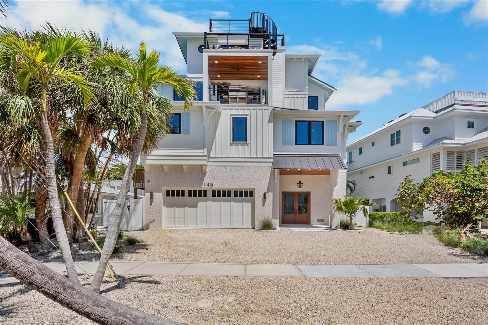 Property Photo:  135 Avenida Veneccia  FL 34242