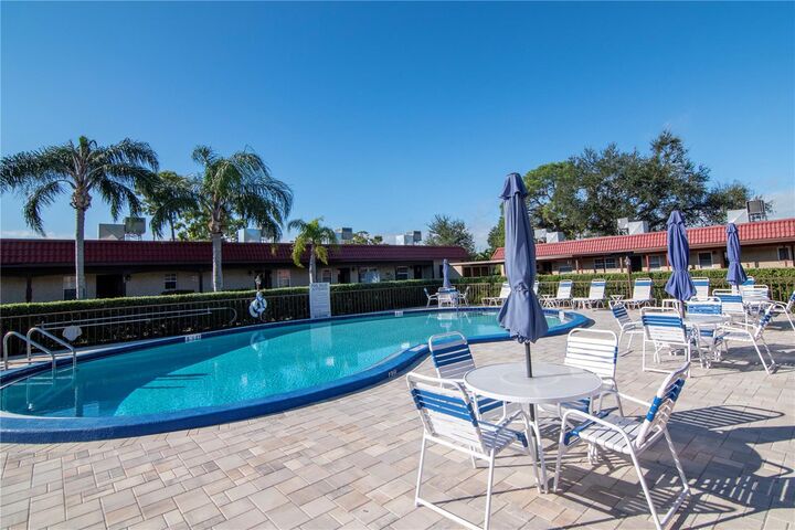 Property Photo:  601 N Hercules Avenue 201  FL 33765 