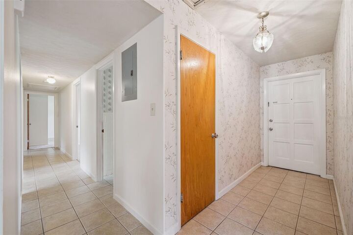 Property Photo:  2303 Washington Avenue  FL 32771