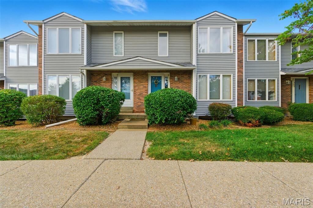 Property Photo:  605 King Drive C  MO 63303 