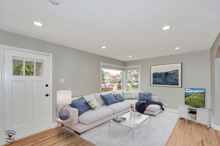 Property Photo: 5230 S Hamlin Avenue IL 60632