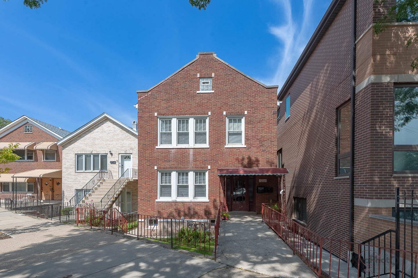 Property Photo: 1228 W 31st Street IL 60608