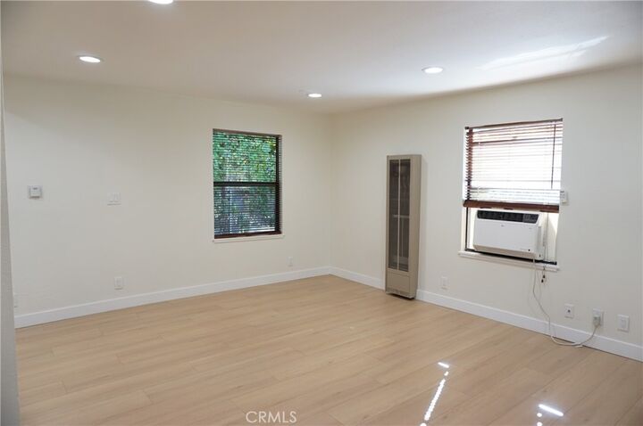 Property Photo:  3948 Pennsylvania Avenue  CA 91214 