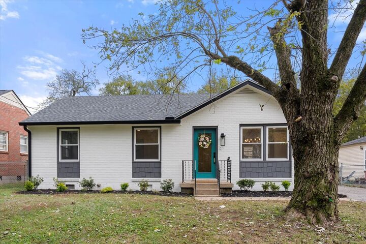 Property Photo:  1521 Rosedale Ave  TN 37207 