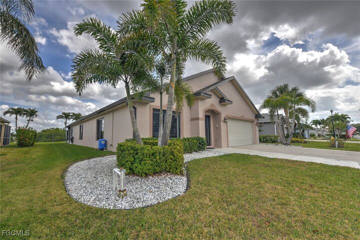 Property Photo: 15613 Beachcomber Avenue FL 33908