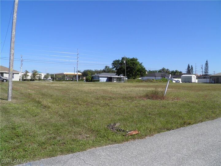 Property Photo:  1627 NE 23rd Terrace  FL 33909