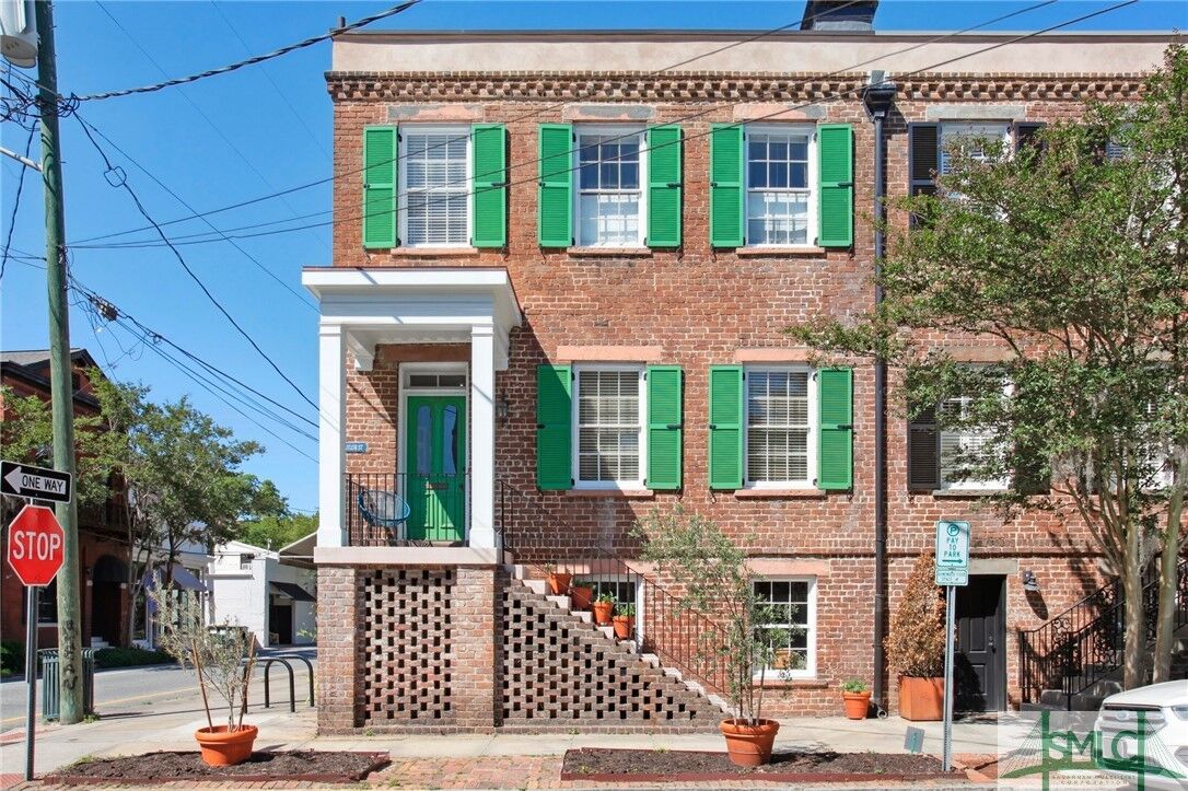 Property Photo:  24 W Taylor Street  GA 31401 