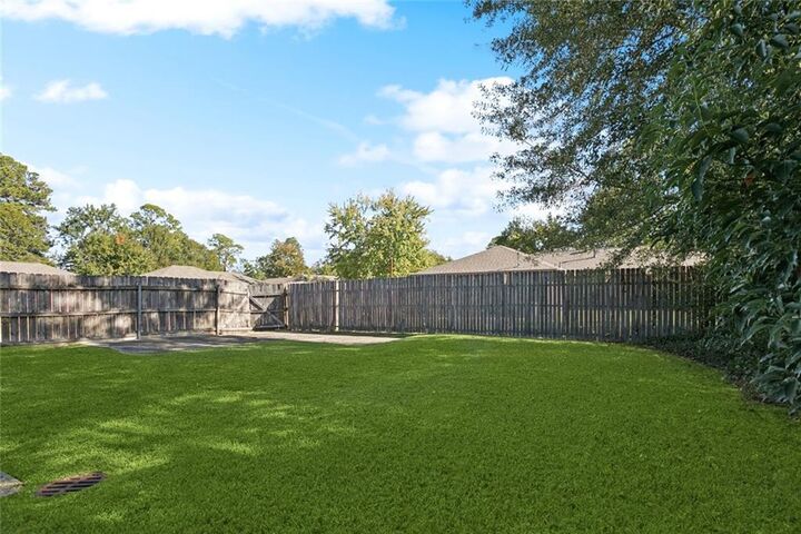 Property Photo: 1502 Fernwood Drive LA 70458