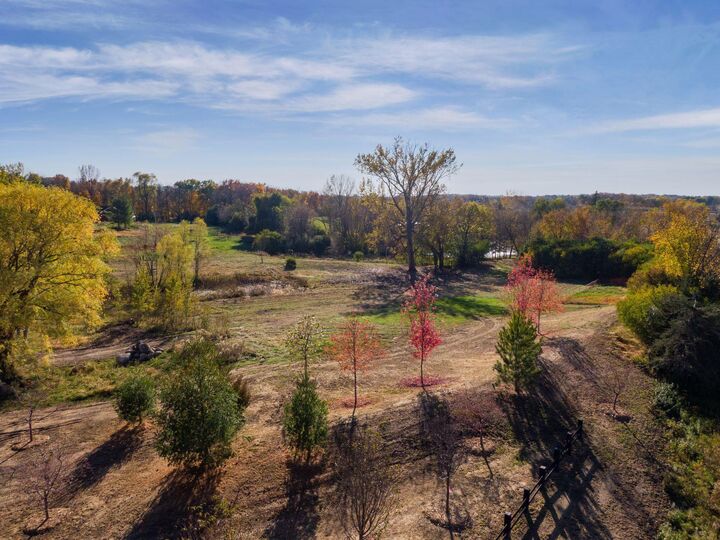 Property Photo:  995 Honey Hill  MN 55356