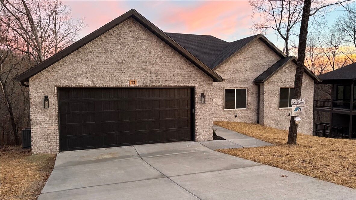 Property Photo: 13 Ulverston Drive AR 72714