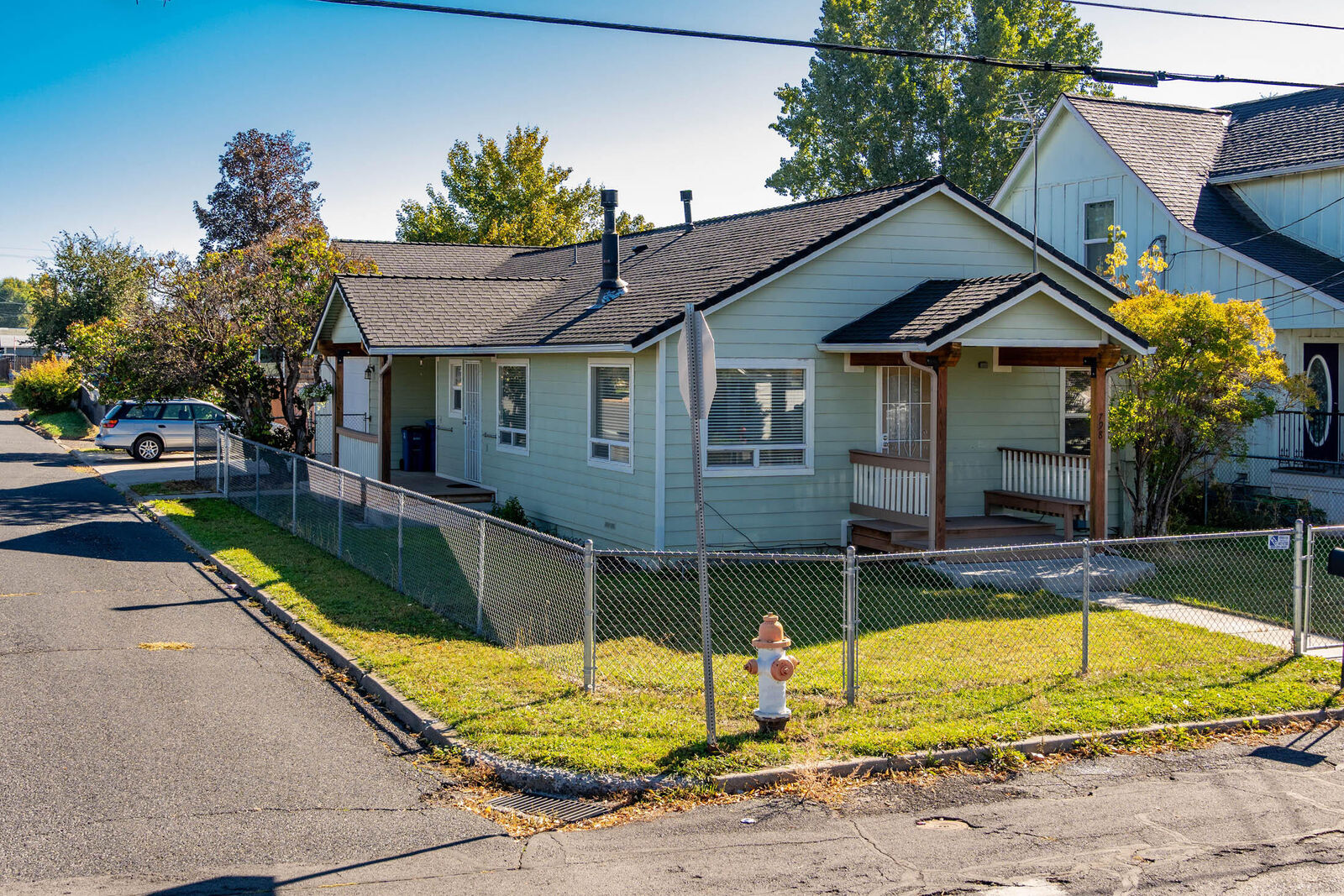 Property Photo: 798 Claypool Street OR 97754