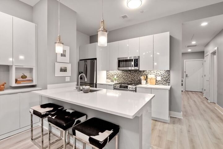 Property Photo:  121-127 Portland Street 202  MA 02114 