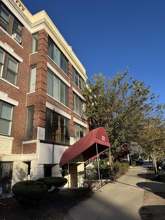 2035 Commonwealth Avenue #12  Boston MA 02135 photo