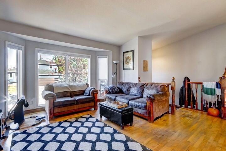 Photo de la propriété:  303 Pioneer Road  AB T1W 1E8