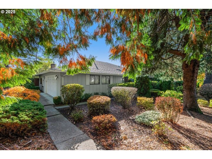 Property Photo: 6500 SW Preslynn Dr OR 97225