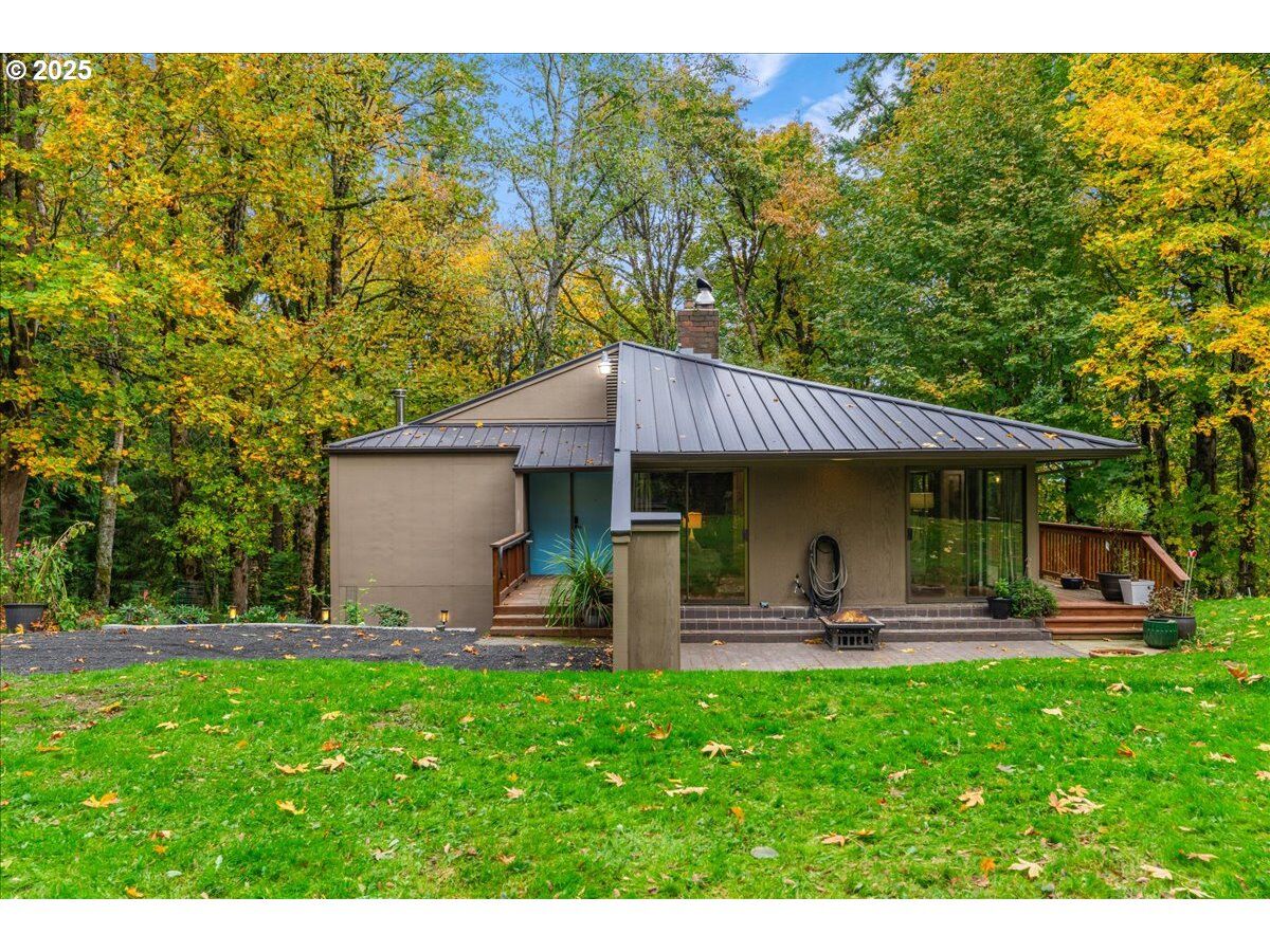 Property Photo:  3460 NW Forest Ln  OR 97229 