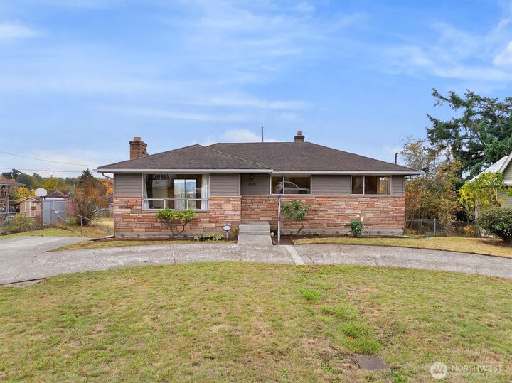 Property Photo:  2823 S Othello Street  WA 98108 