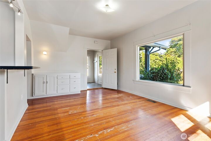 Property Photo: 2639 Yew Street WA 98226