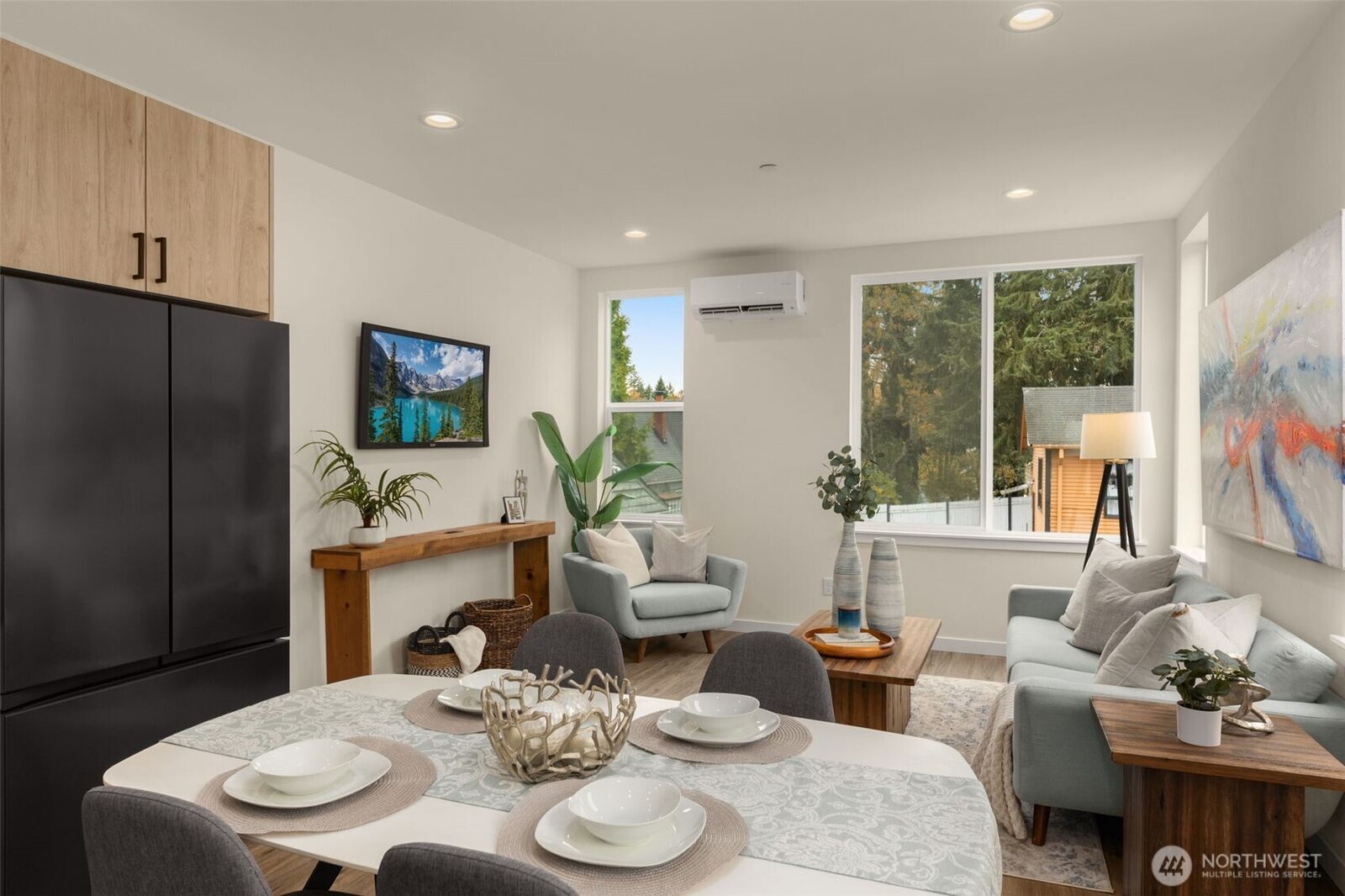 Property Photo: 10306 E Midvale Avenue N WA 98133