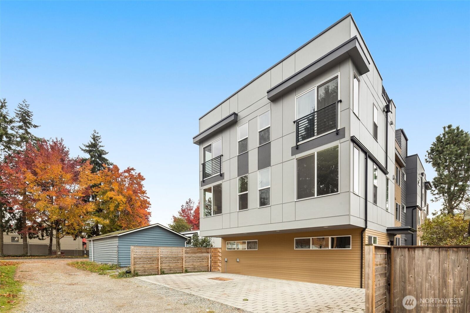Property Photo:  10306 E  Midvale Avenue N  WA 98133 