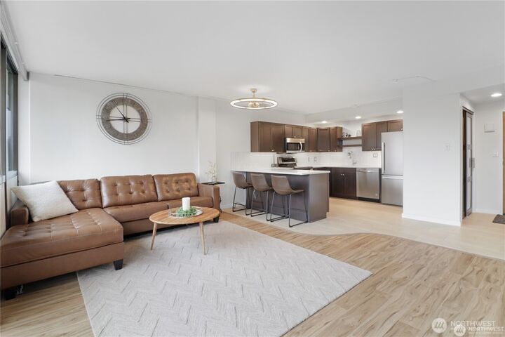 Property Photo:  1910  Evergreen Park Drive SW 905  WA 98502 