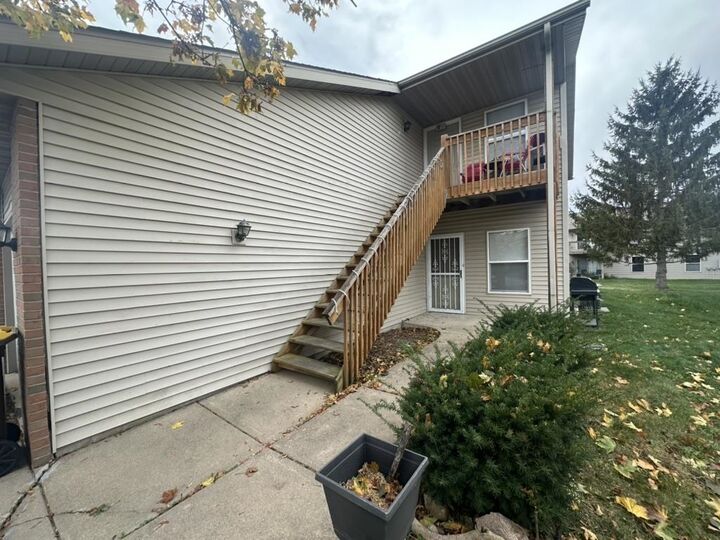 Property Photo:  4946 Pine Meadow Parkway  IL 61111 